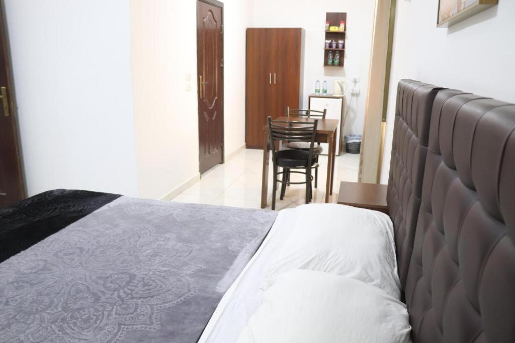 Salvador Dali Apartments อัมมาน ภายนอก รูปภาพ